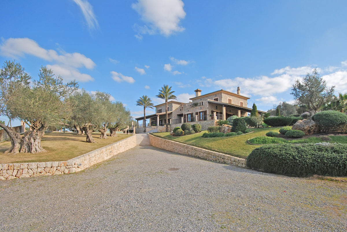 Blick auf das Haus des Ferienhauses Grandina bei Ariany, Mallorca
