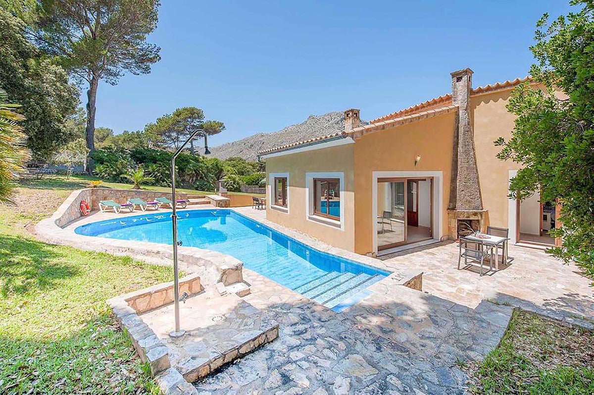 Pool der Finca Amapola bei Cala Sant Vicenç, Mallorca