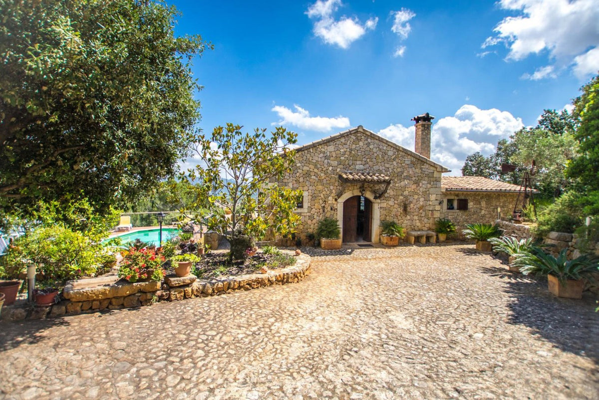 Finca Barrotot in Selva, Mallorca – Ansicht 9