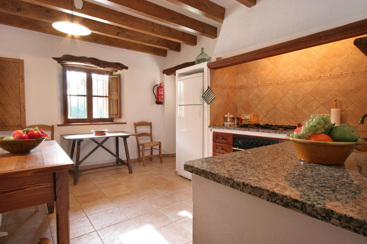 Küche der Finca Baturra bei Pollença, Mallorca