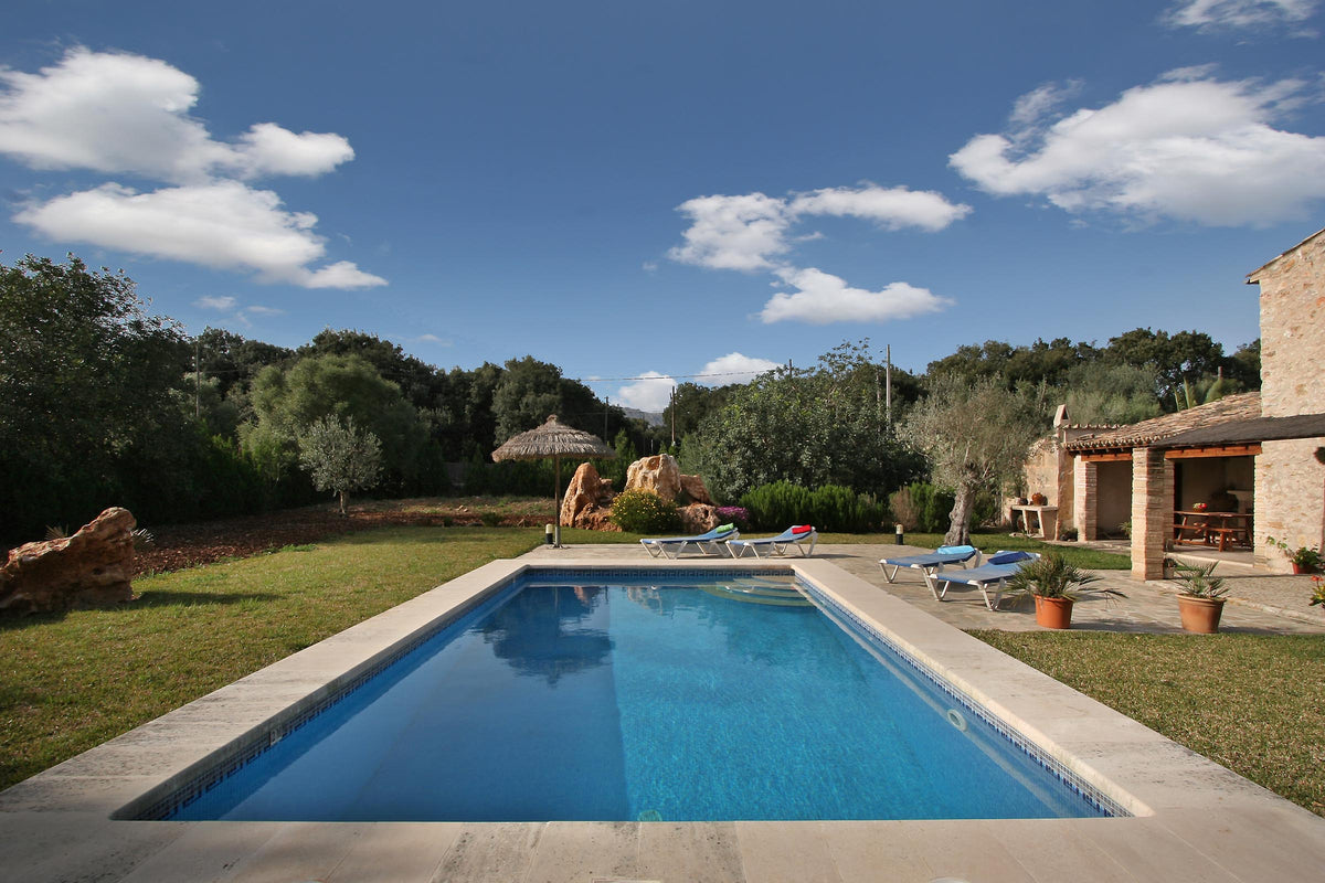 Pool der Finca Baturra bei Pollença, Mallorca