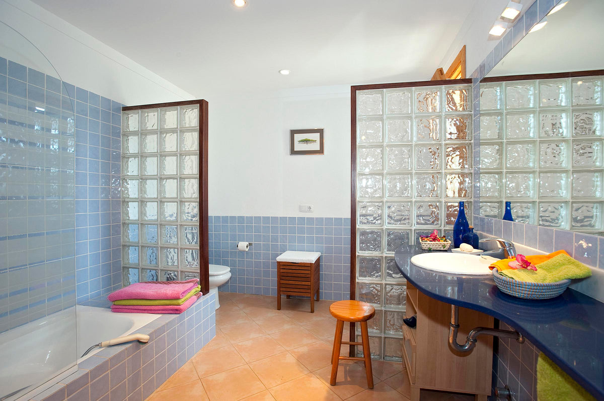 Badezimmer der Finca Boi Verde bei Pollença, Mallorca