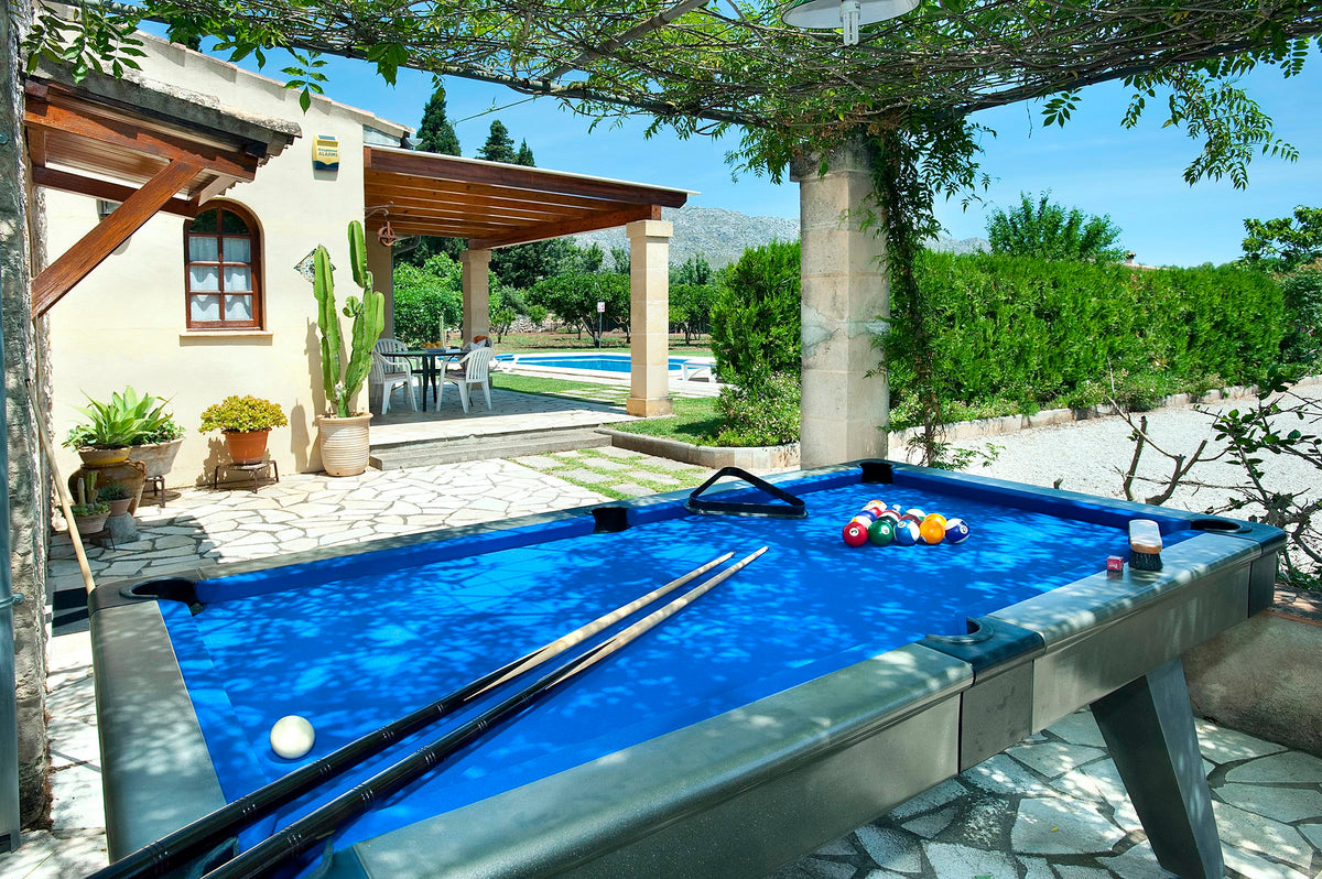 Terrasse der Finca Boi Verde bei Pollença, Mallorca