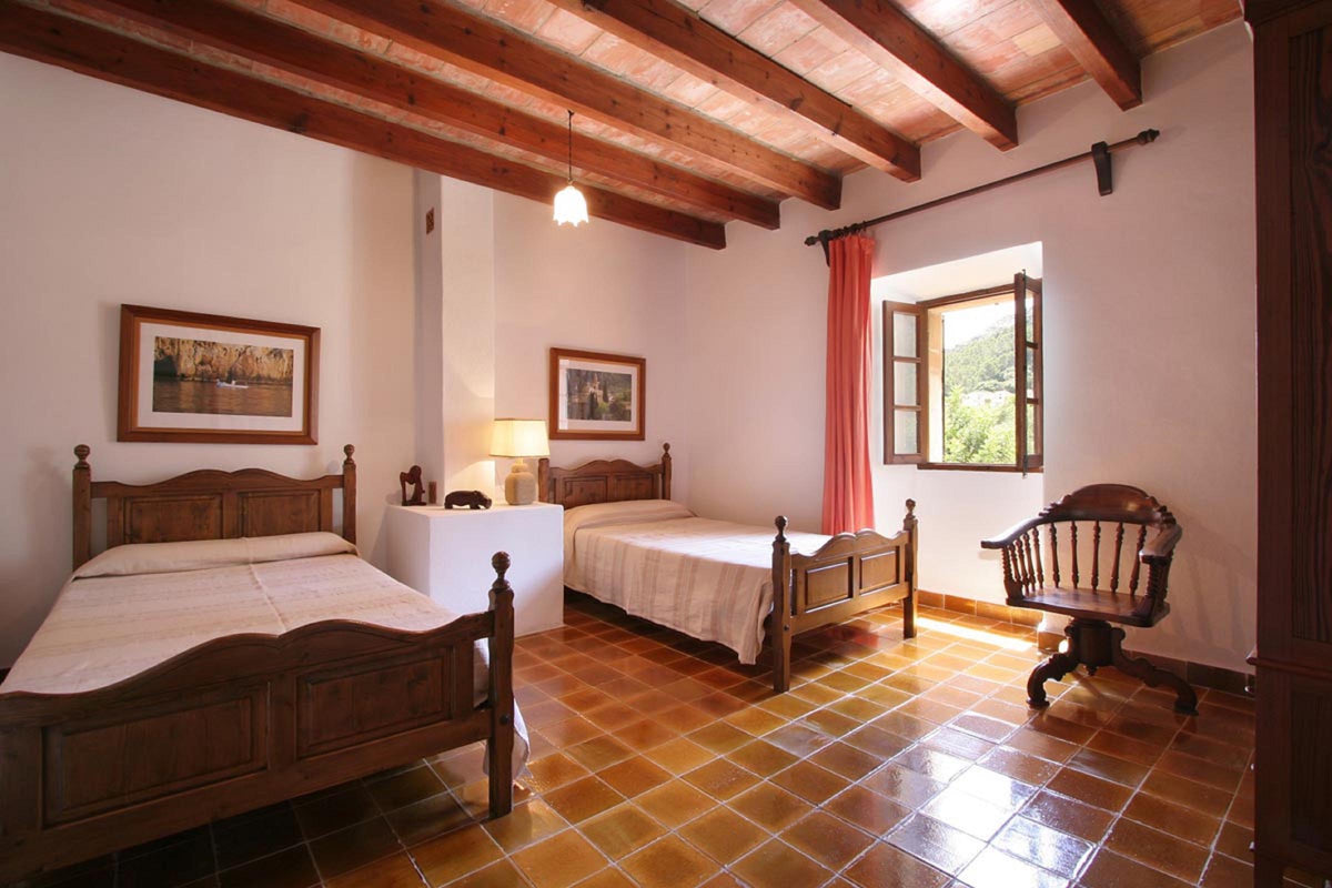 Schlafzimmer der Finca Can Besso bei Pollença, Mallorca