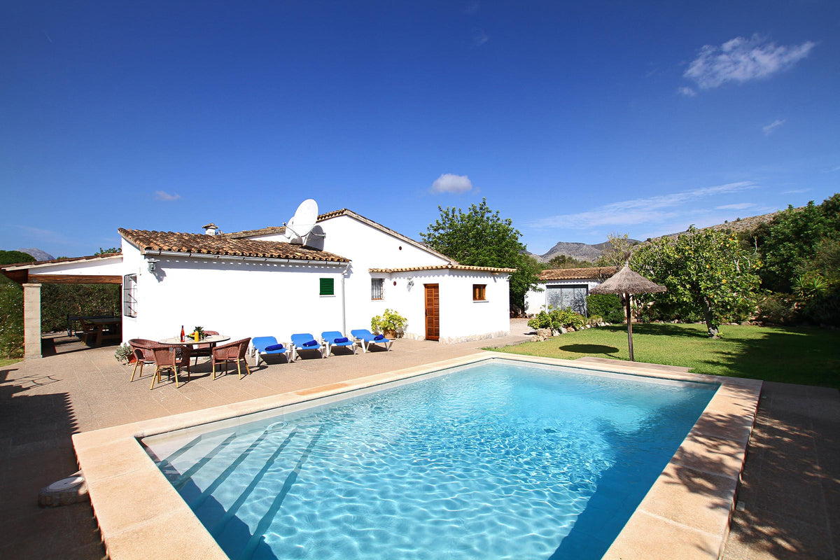 Pool der Finca Can Maravella bei Pollença, Mallorca