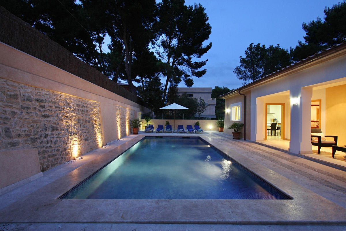 Pool der Finca Can Medina bei Cala Sant Vicenç, Mallorca