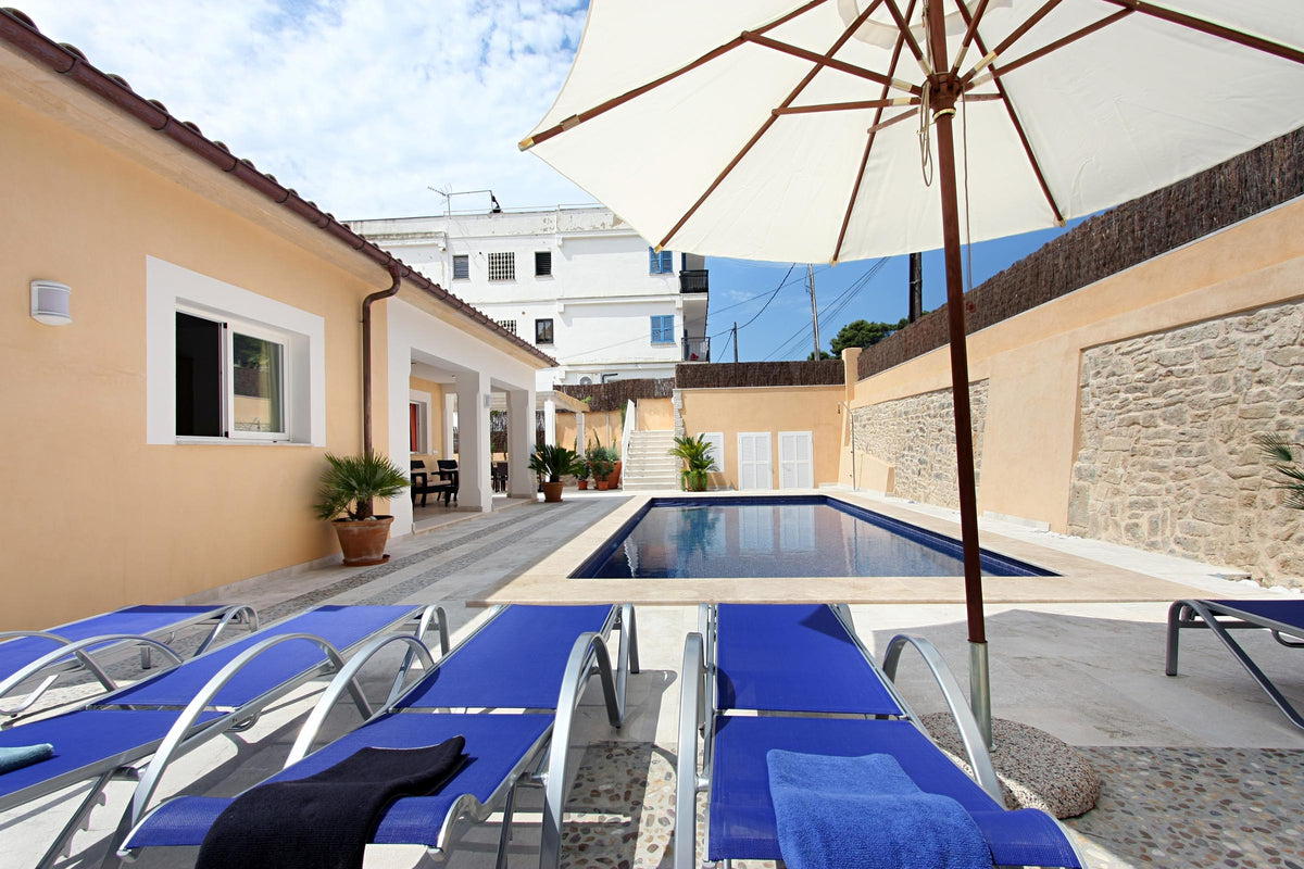 Pool der Finca Can Medina bei Cala Sant Vicenç, Mallorca