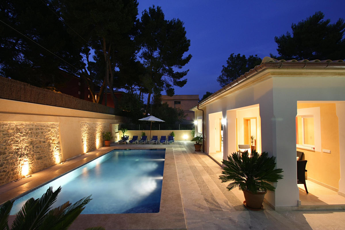 Pool der Finca Can Medina bei Cala Sant Vicenç, Mallorca