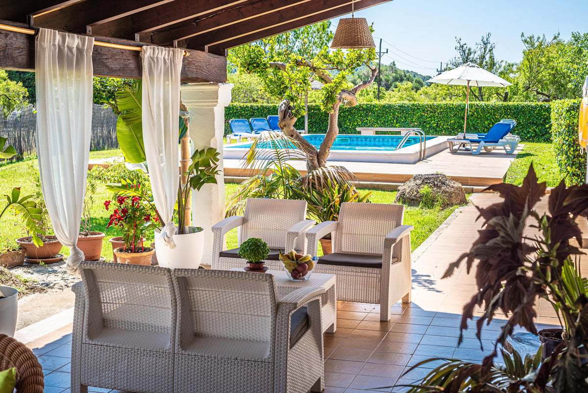 Terrasse der Finca Celestia bei Pollença, Mallorca