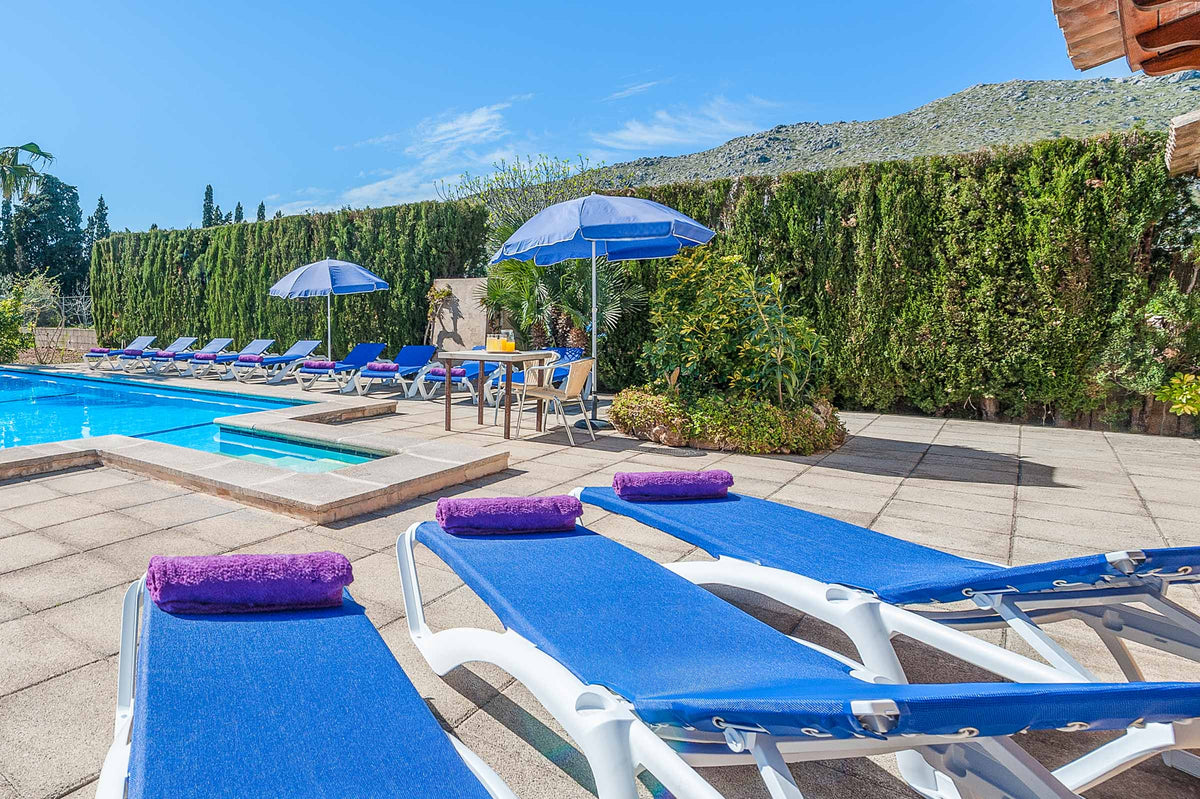 Pool der Finca Es Palmerar bei Port de Pollença, Mallorca