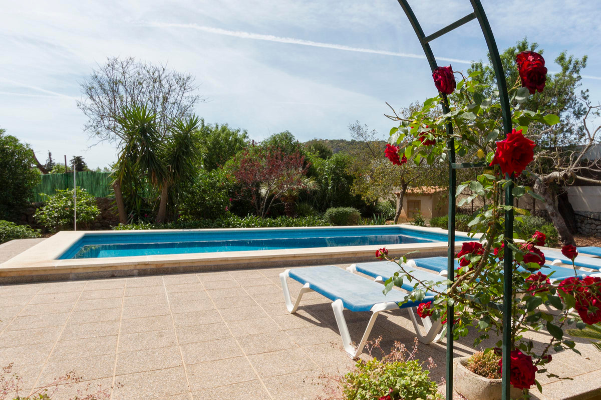 Pool der Finca Es Panadet bei Pollença, Mallorca