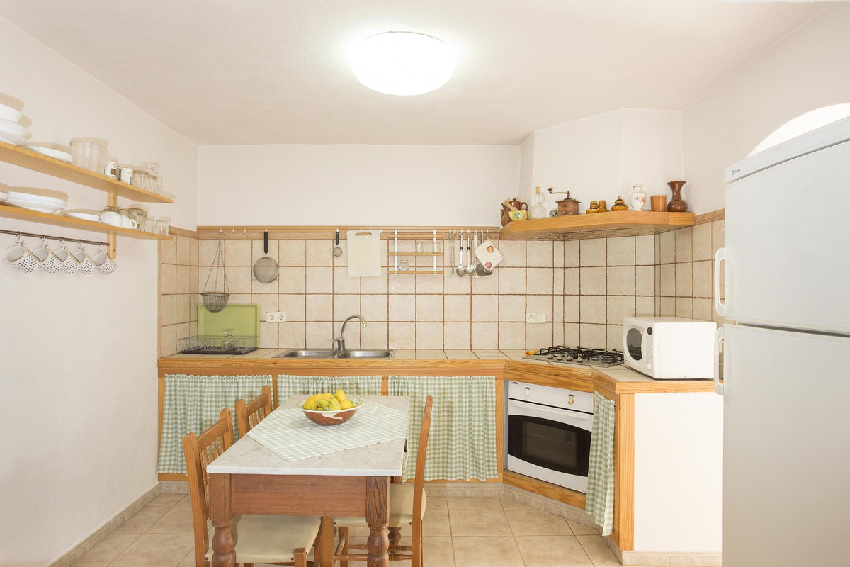 Küche der Finca Es Taronger bei Santanyí, Mallorca