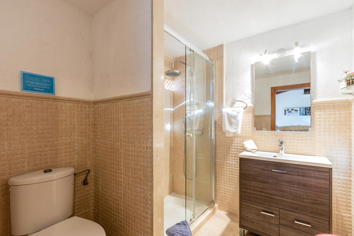 Badezimmer der Finca Fontbella bei Port de Pollença, Mallorca