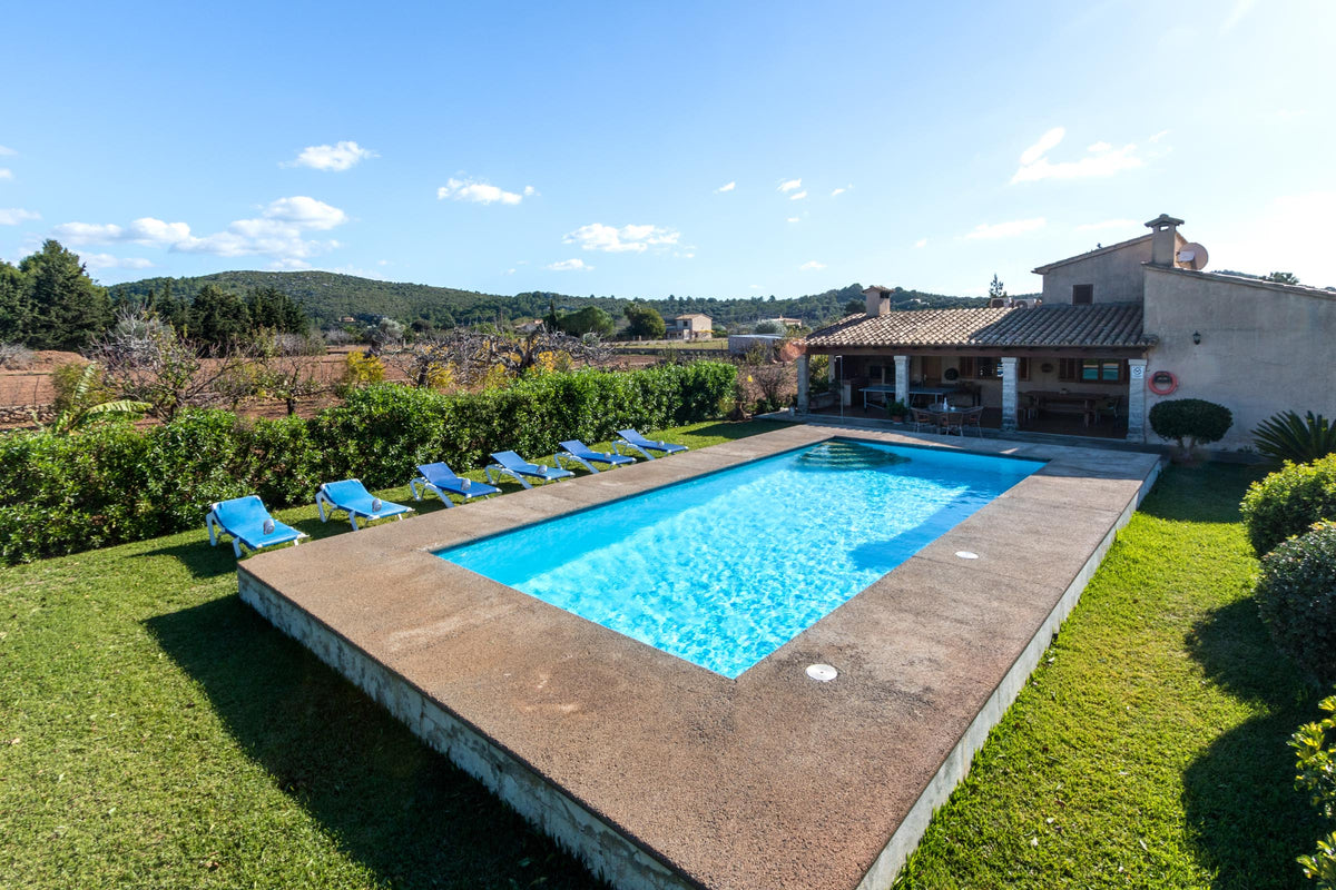 Pool der Finca Fontbella bei Port de Pollença, Mallorca