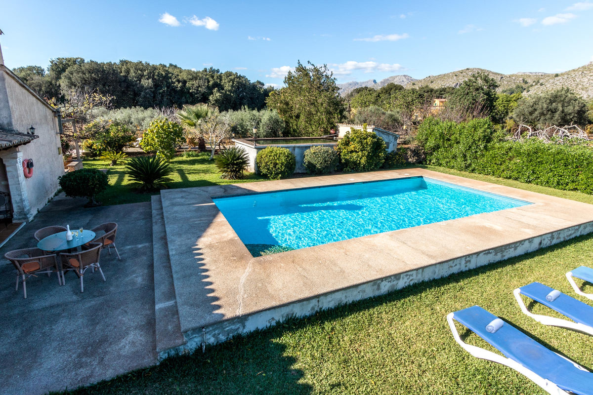 Pool der Finca Fontbella bei Port de Pollença, Mallorca