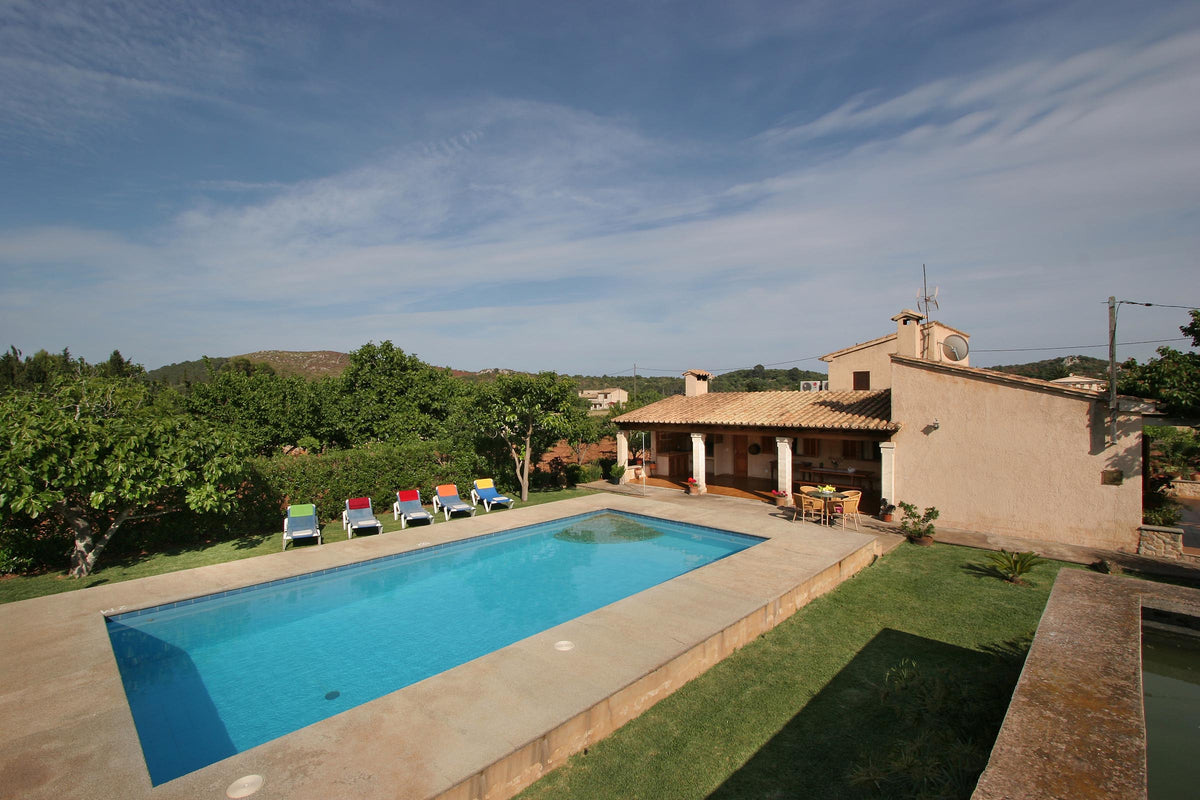 Pool der Finca Fontbella bei Port de Pollença, Mallorca