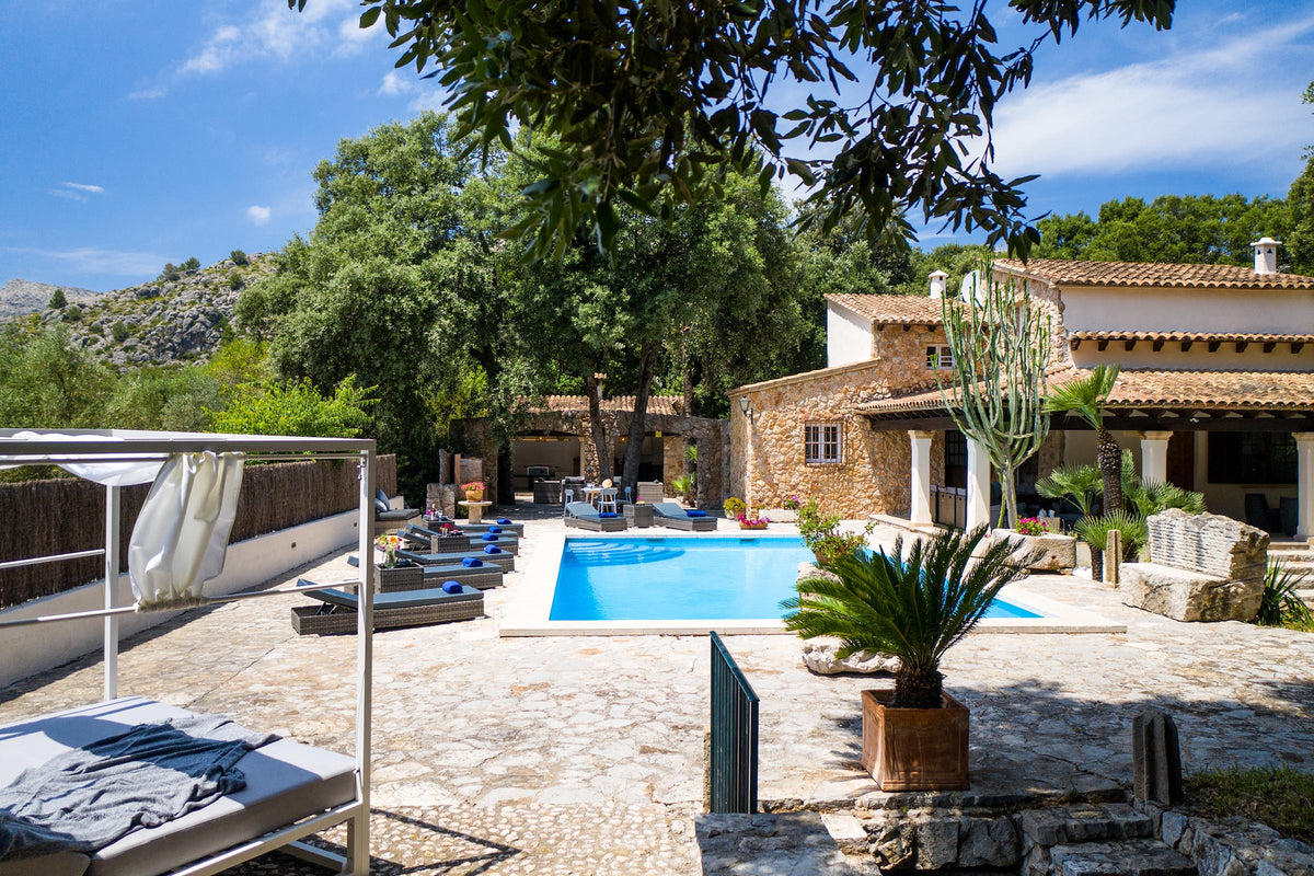 Pool der Finca La Encina bei Pollença, Mallorca