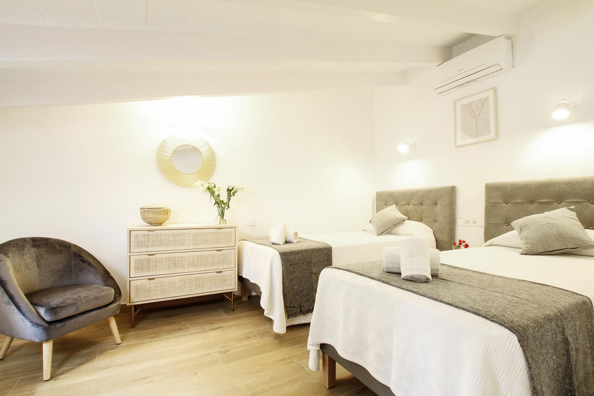 Schlafzimmer der Finca La Encina bei Pollença, Mallorca
