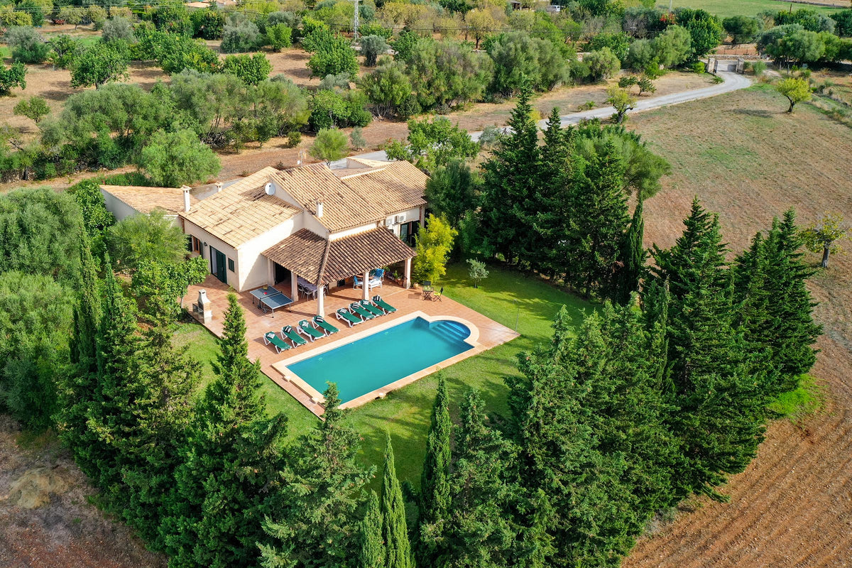 Pool der Finca Miracosta bei Pollença, Mallorca