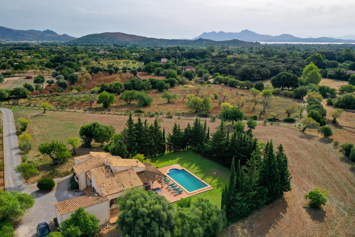 Pool der Finca Miracosta bei Pollença, Mallorca