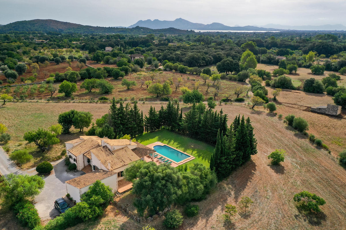 Pool der Finca Miracosta bei Pollença, Mallorca