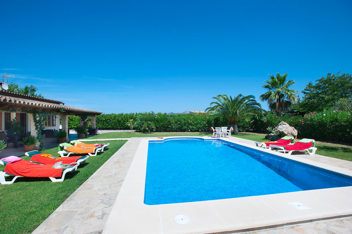 Pool der Finca Nobleza bei Alcúdia, Mallorca