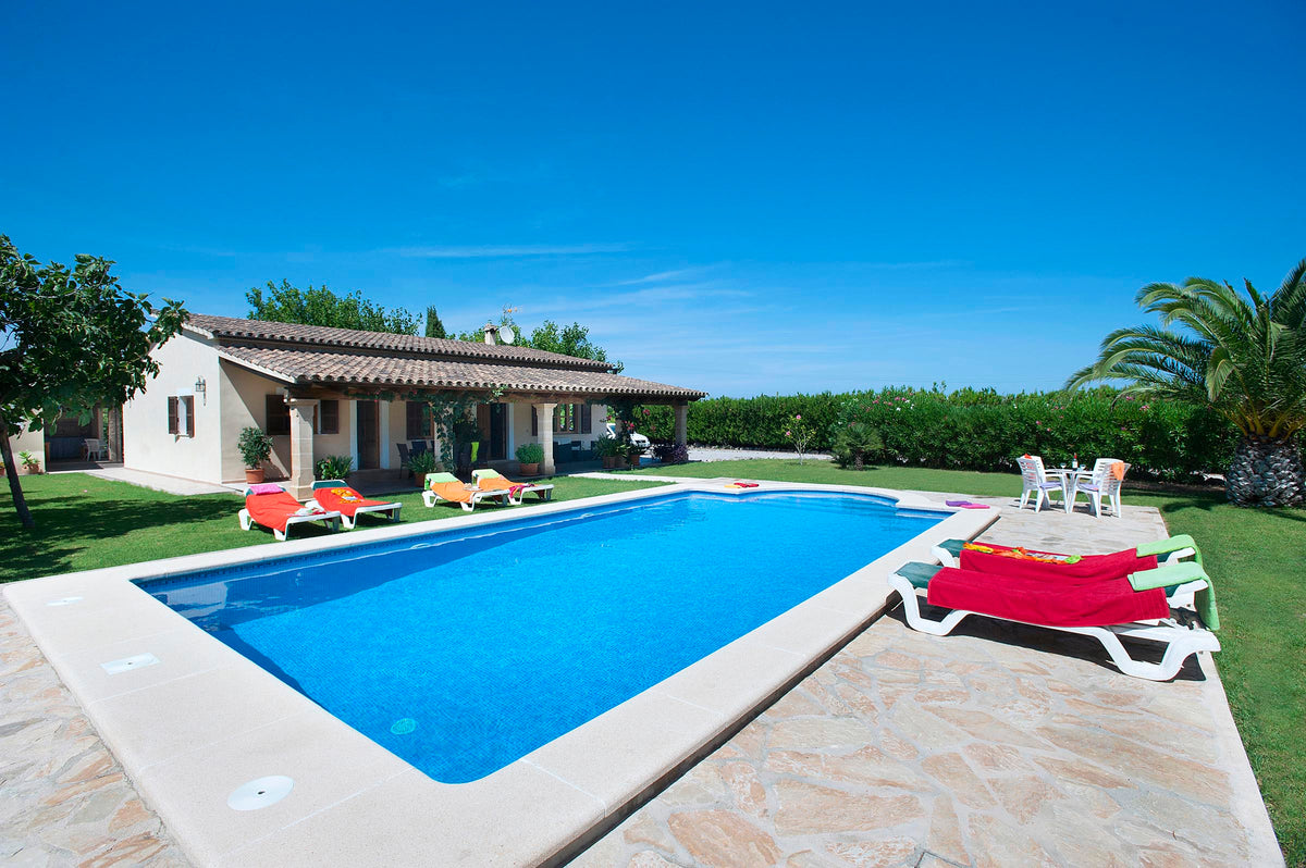 Pool der Finca Nobleza bei Alcúdia, Mallorca