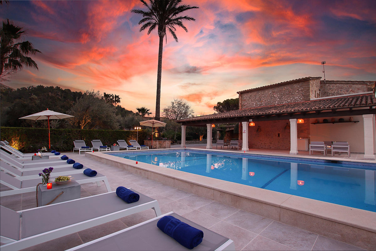 Privater Pool der Finca Palma Papa bei Cala Sant Vicenç, Mallorca
