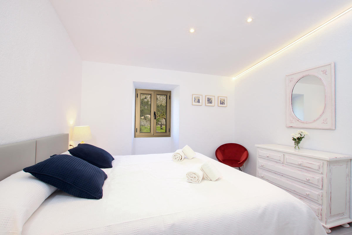 Schlafzimmer der Finca Palma Papa bei Cala Sant Vicenç, Mallorca
