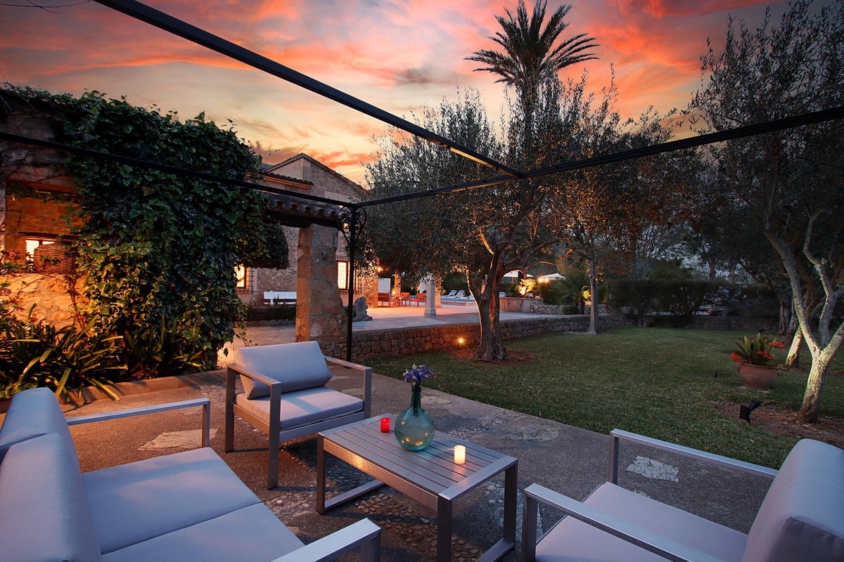 Terrasse der Finca Palma Papa bei Cala Sant Vicenç, Mallorca