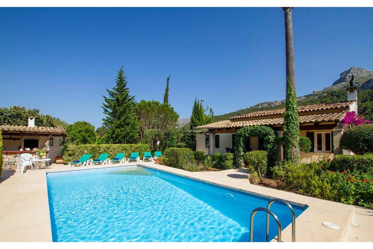 Pool der Finca Plan Verde bei Pollença, Mallorca