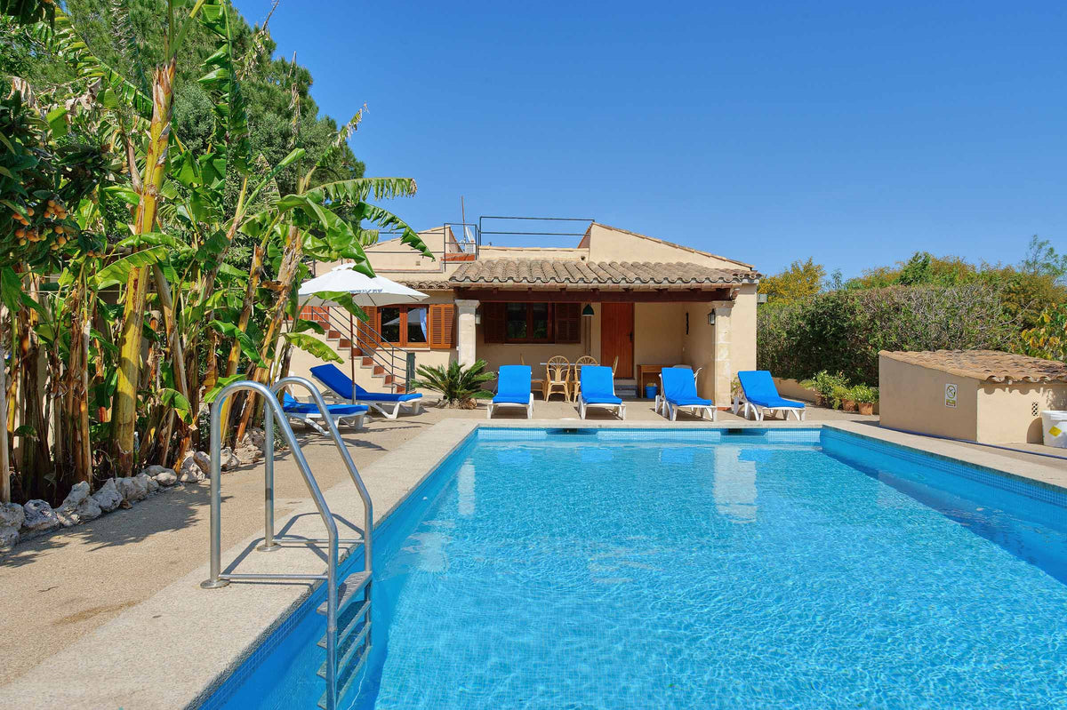 Pool der Finca Sa Calma bei Pollença, Mallorca