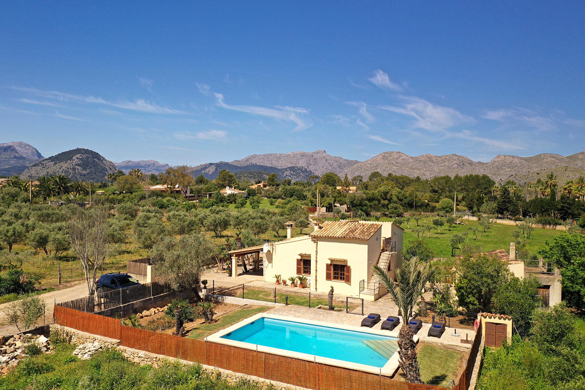 Pool der Finca Sa Clastra bei Port de Pollença, Mallorca