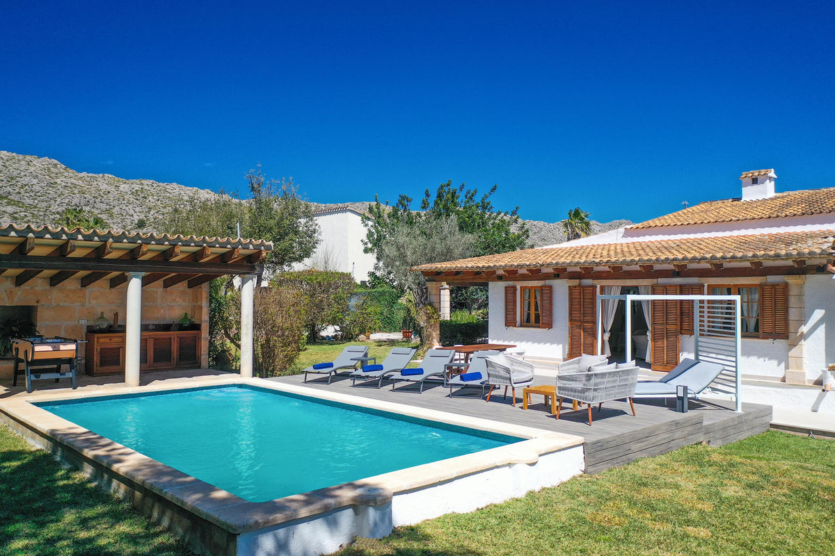 Pool der Finca Sa Felicitat bei Pollença, Mallorca