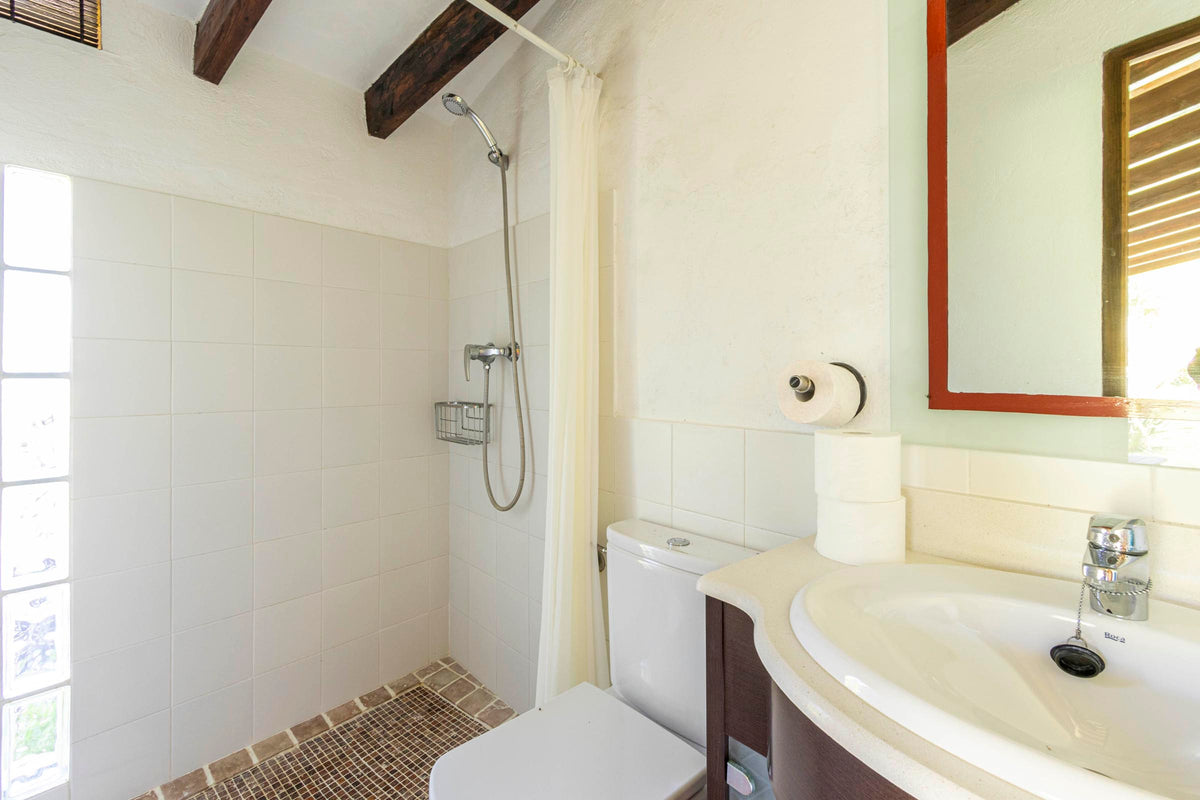 Badezimmer der Finca Sa Pedra bei Pollença, Mallorca