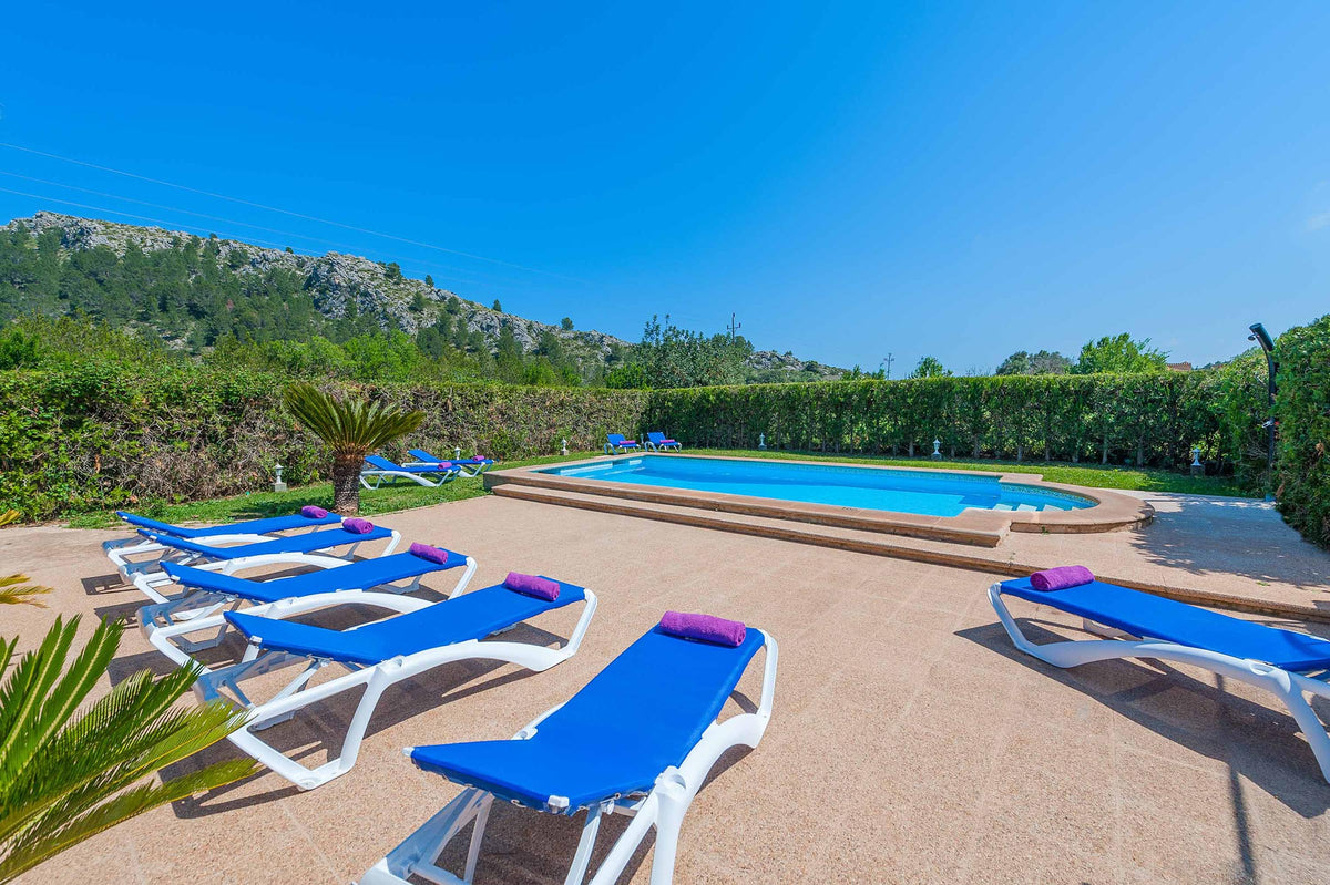 Pool der Finca Sa Vinya bei Pollença, Mallorca