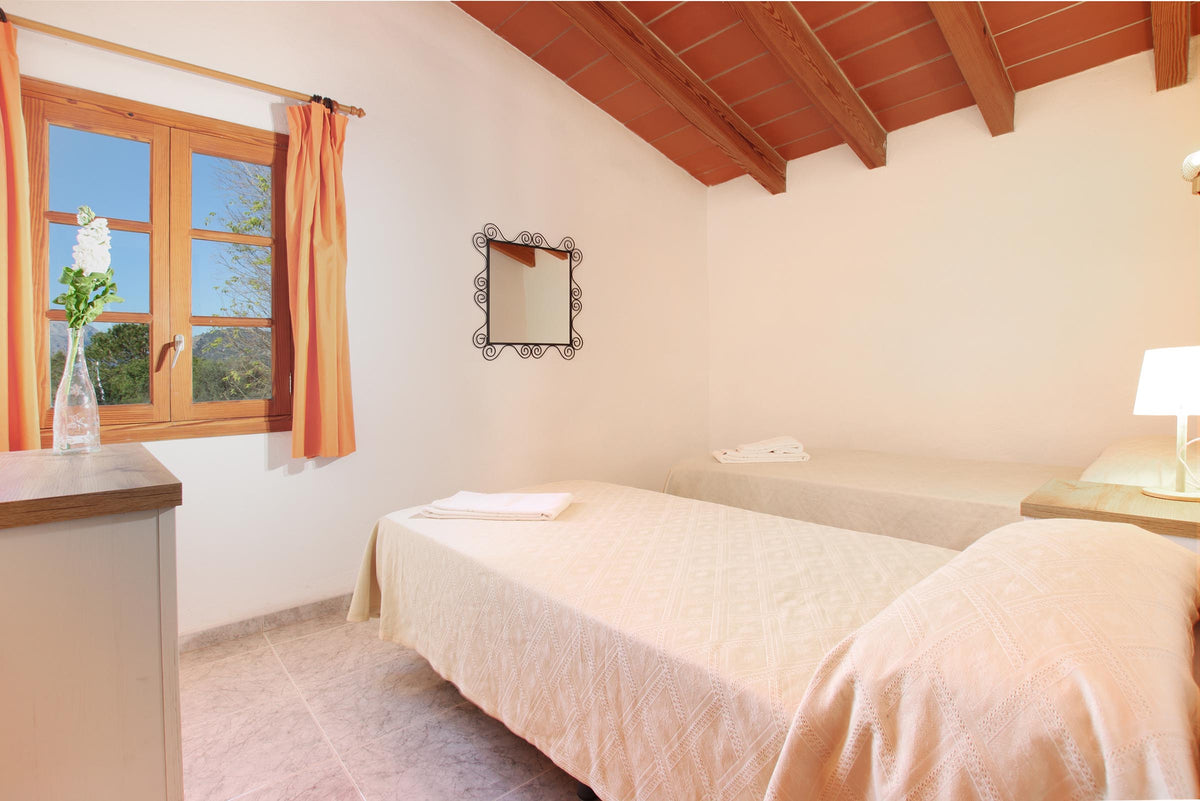 Schlafzimmer der Finca Sa Vinya bei Pollença, Mallorca