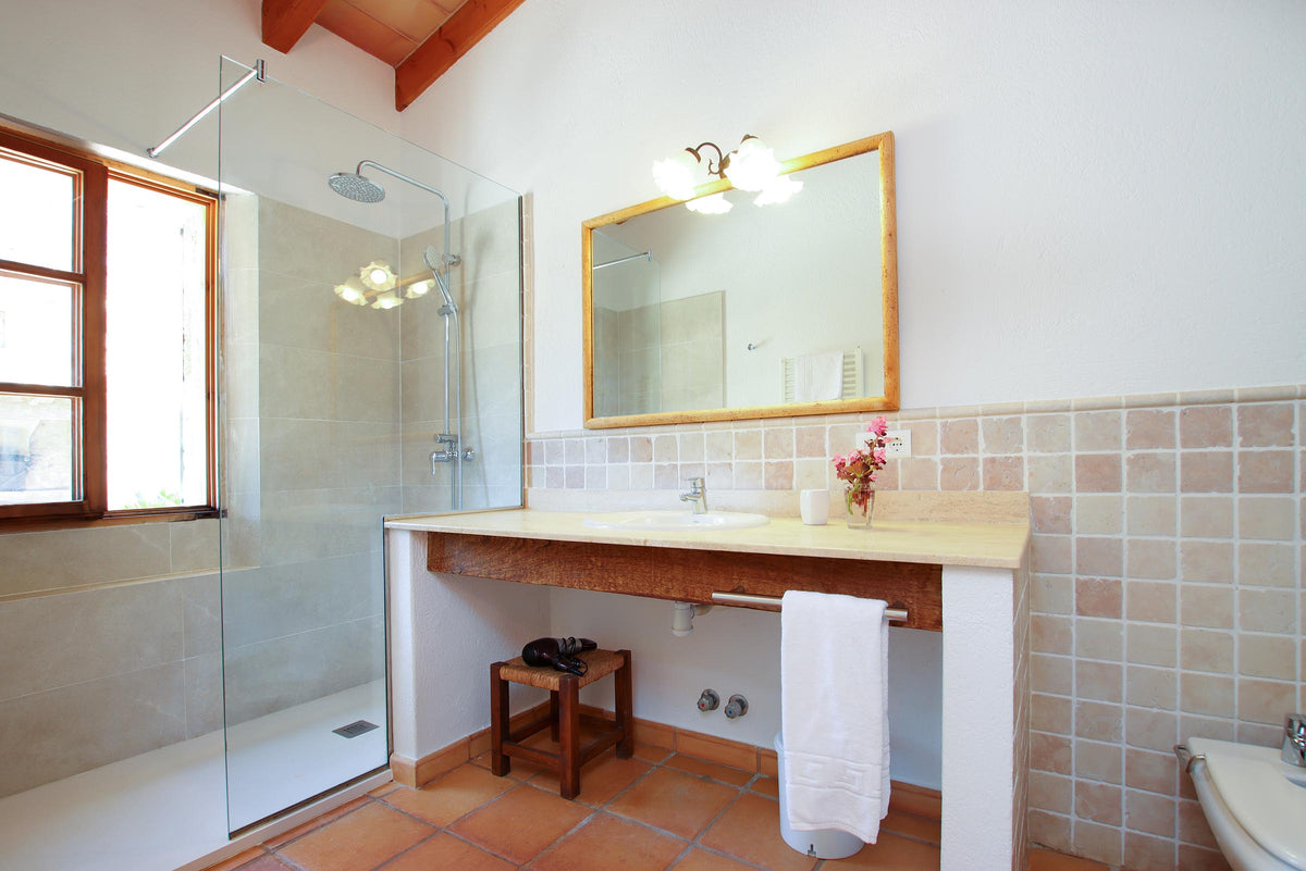 Badezimmer der Finca Son Celesti bei Pollença, Mallorca