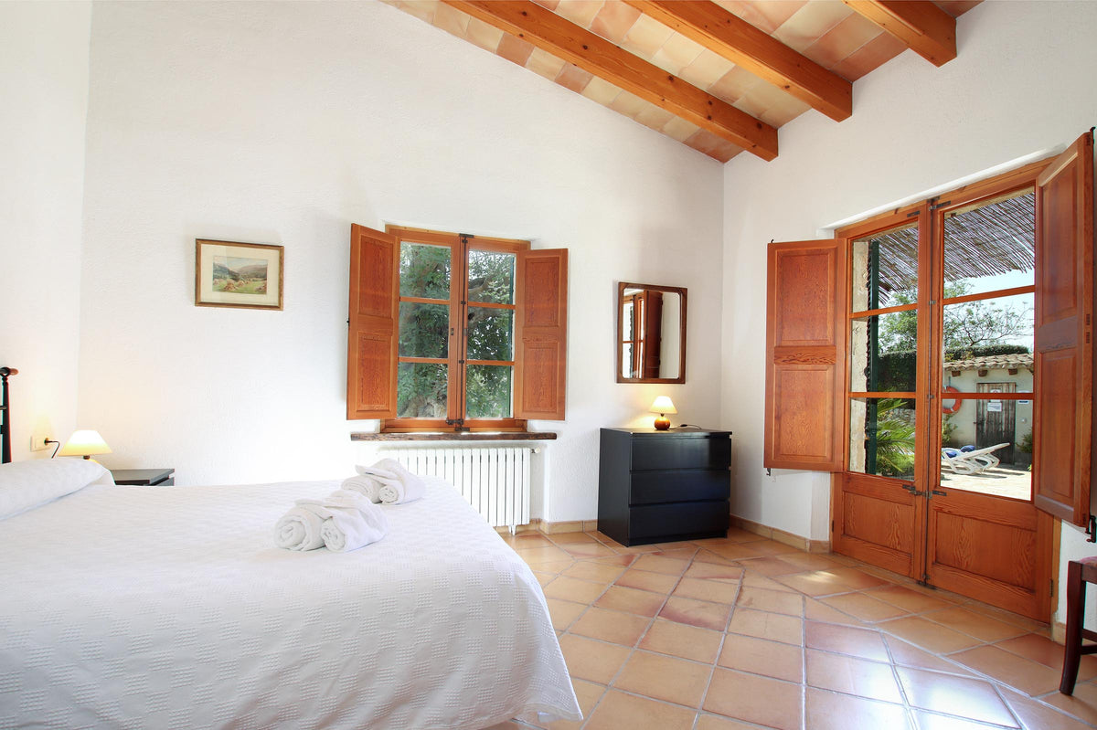 Schlafzimmer der Finca Son Celesti bei Pollença, Mallorca