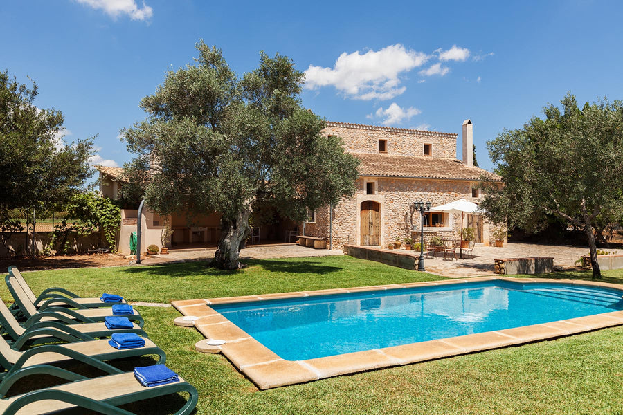 Pool der Finca Son Frari bei Búger, Mallorca