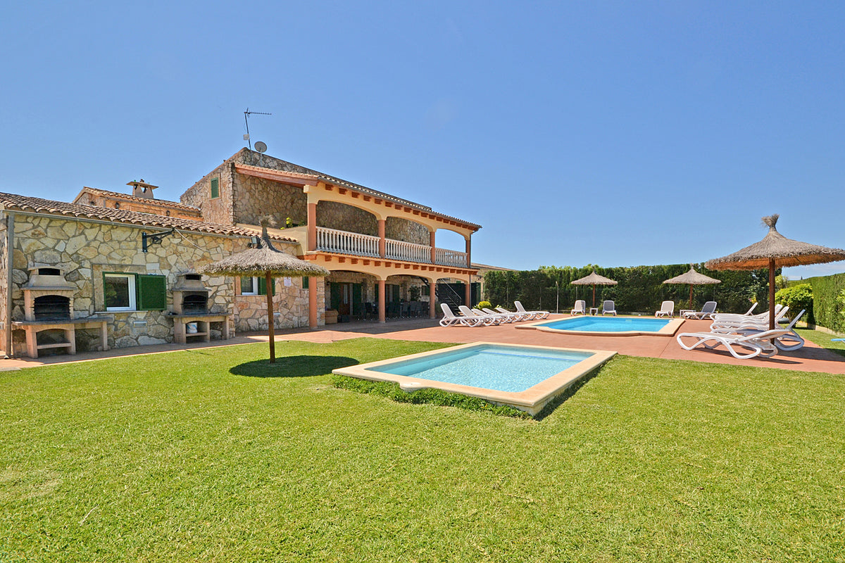 Außenansicht der Finca Son Lluny bei Sencelles, Mallorca