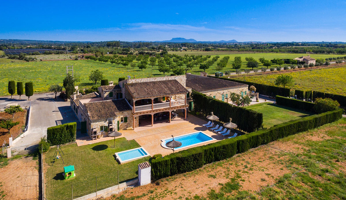 Luftaufnahme der Finca Son Lluny bei Sencelles, Mallorca