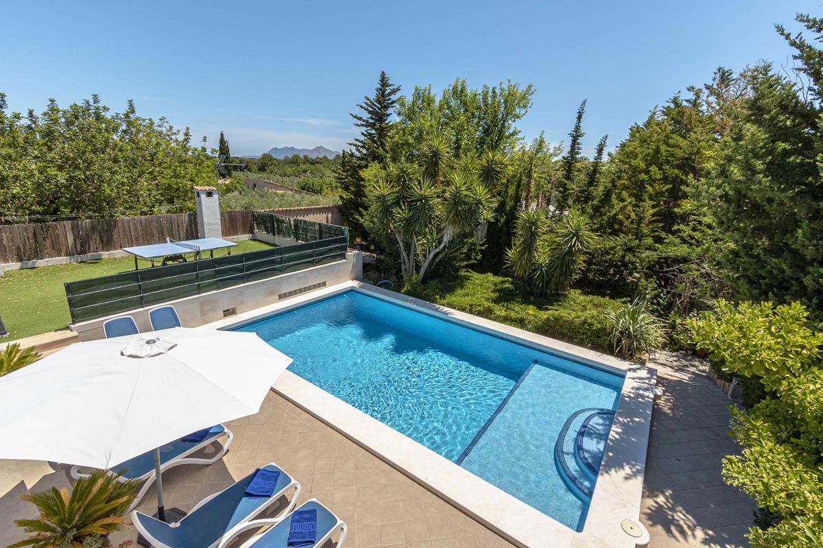 Pool der Finca Son Puig bei Pollença, Mallorca