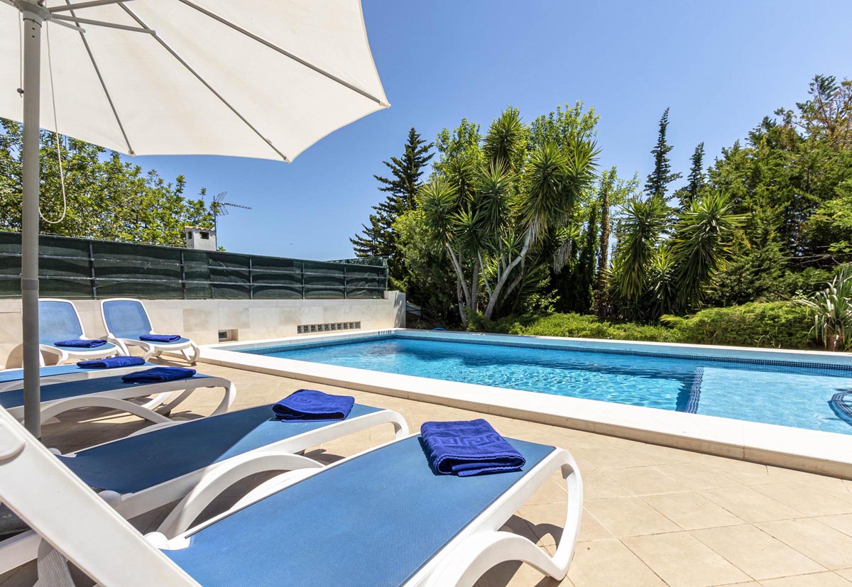 Pool der Finca Son Puig bei Pollença, Mallorca