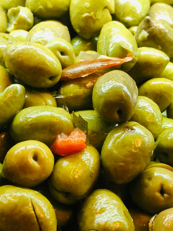 Olives trencades – gebrochene Oliven mit Fenchel