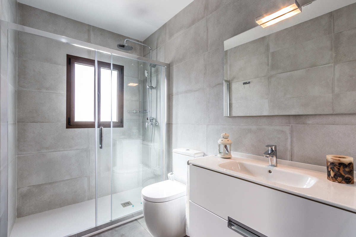 Badezimmer des Stadthauses Sa Pedra bei Pollença, Mallorca