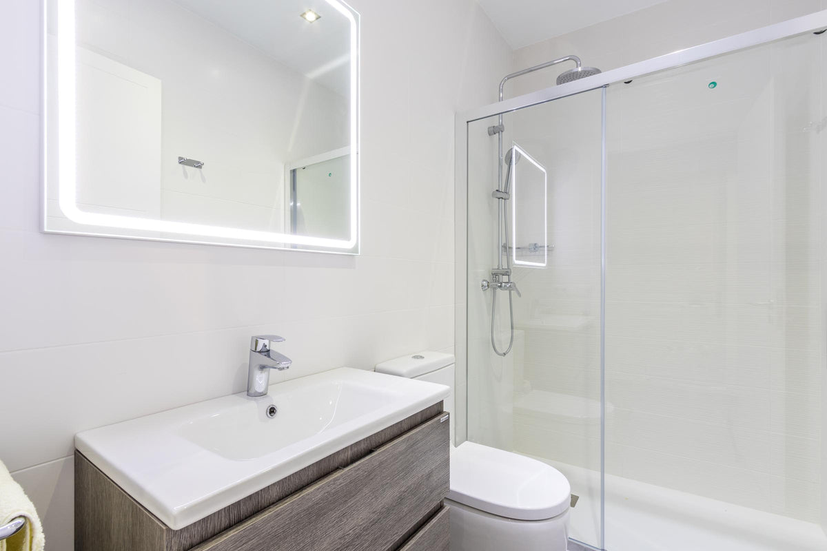 Badezimmer des Stadthauses Sa Pedra bei Pollença, Mallorca