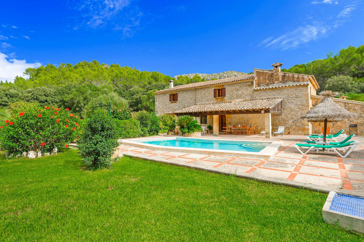 Pool der Villa del Sol Vich bei Cala Sant Vicenç, Mallorca