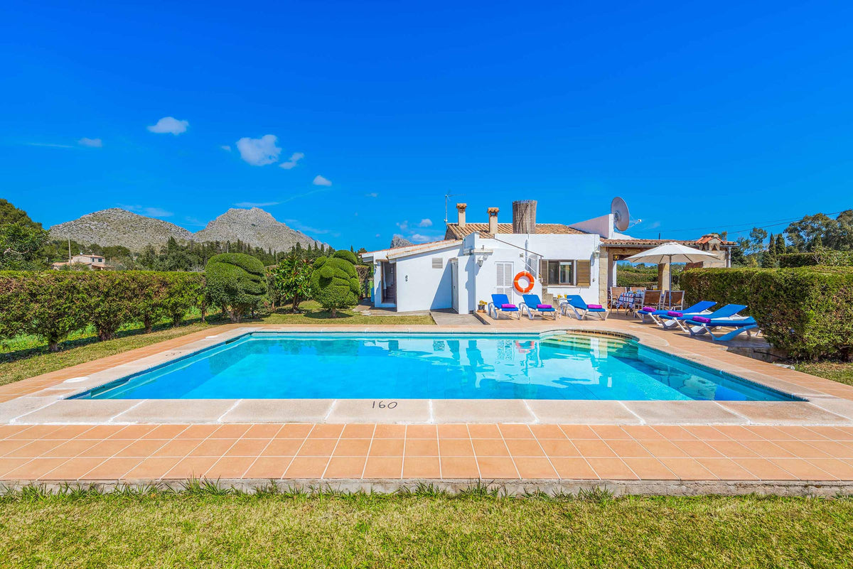 Pool der Villa Encantada bei Port de Pollença, Mallorca
