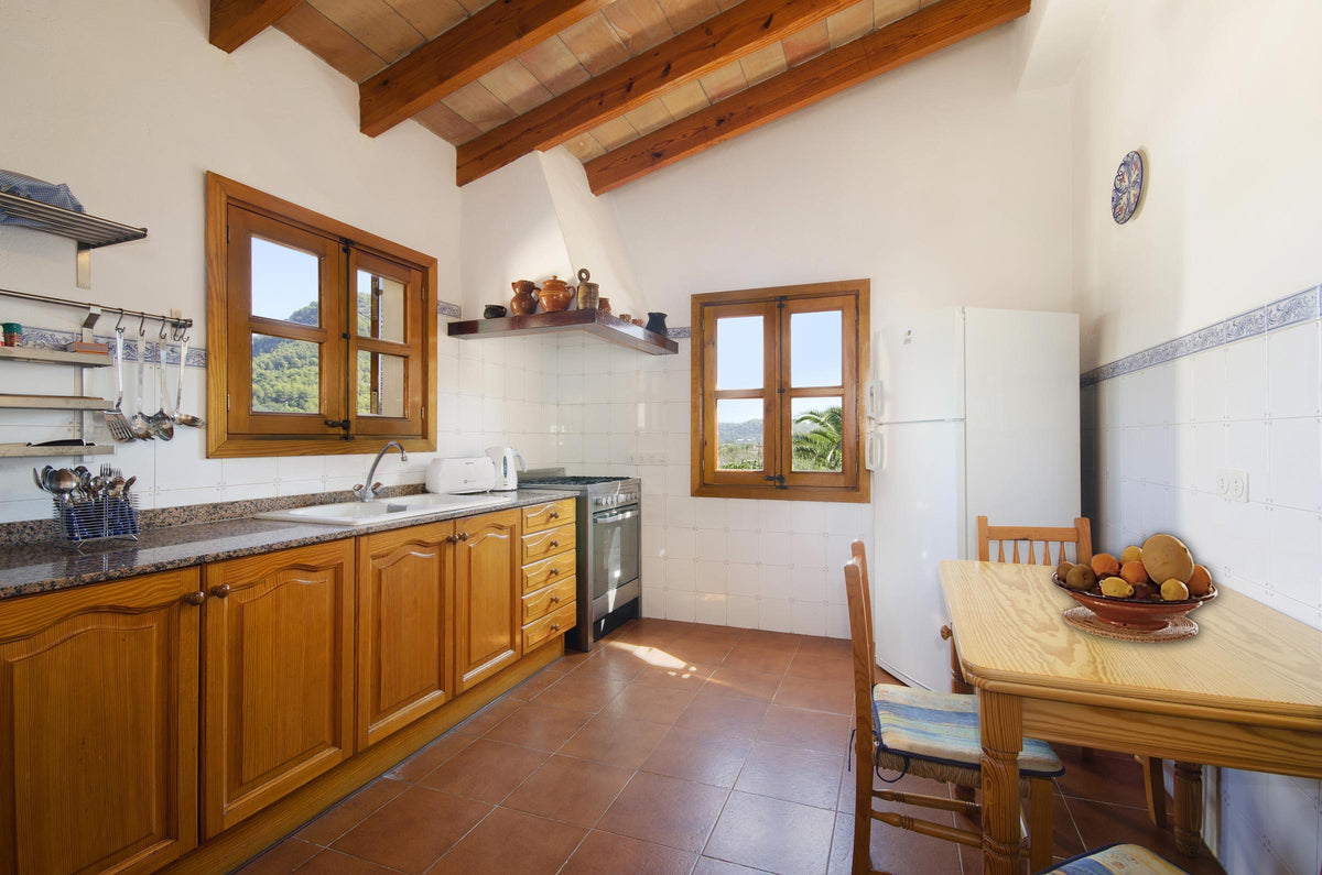 Küche der Villa Es Rafal bei Pollença, Mallorca